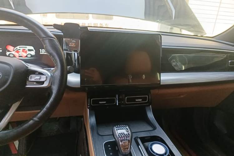 Used GAC Trumpchi GS8 2024 Linghang Series 2.0 TGDI Four-Wheel Drive Luxury Smart Connectivity Version Audio And AC Panel