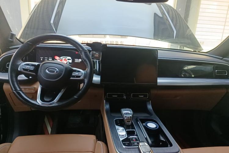Used GAC Trumpchi GS8 2024 Linghang Series 2.0 TGDI Four-Wheel Drive Luxury Smart Connectivity Version Center Console
