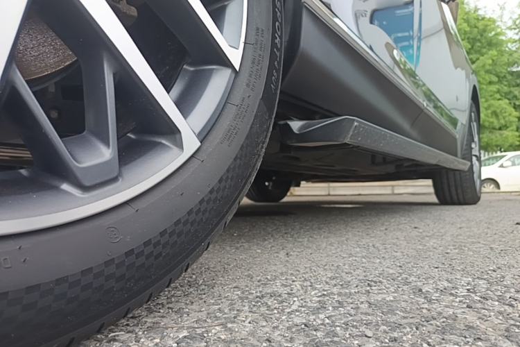 Used GAC Trumpchi GS8 2024 Linghang Series 2.0 TGDI Two-Wheel Drive Luxury Smart Connectivity Version Chassis Rear Right