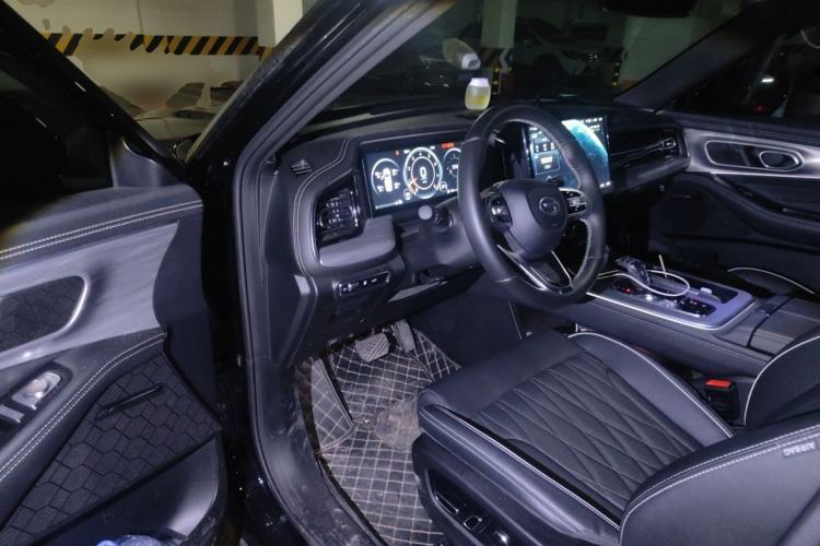 Used GAC Trumpchi GS8 2024 Linghang Series 2.0 TGDI Two-Wheel Drive Luxury Smart Connectivity Version Driver Seat