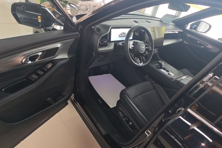 Used GAC Trumpchi GS8 2024 Linghang Series 2.0 TGDI Two-Wheel Drive Luxury Smart Connectivity Version Driver Seat