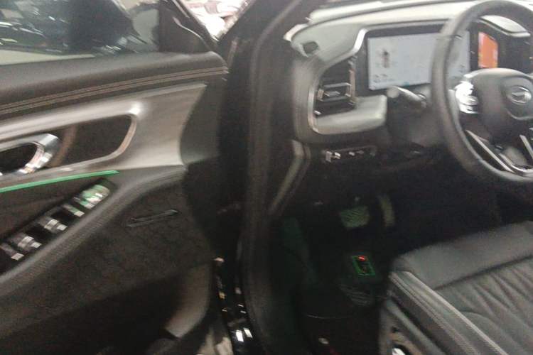 Used GAC Trumpchi GS8 2024 Linghang Series 2.0 TGDI Two-Wheel Drive Luxury Smart Connectivity Version Driver Seat