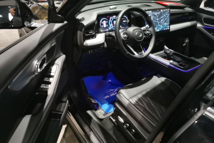 Used GAC Trumpchi GS8 2024 Linghang Series 2.0 TGDI Two-Wheel Drive Luxury Smart Connectivity Version Driver Seat