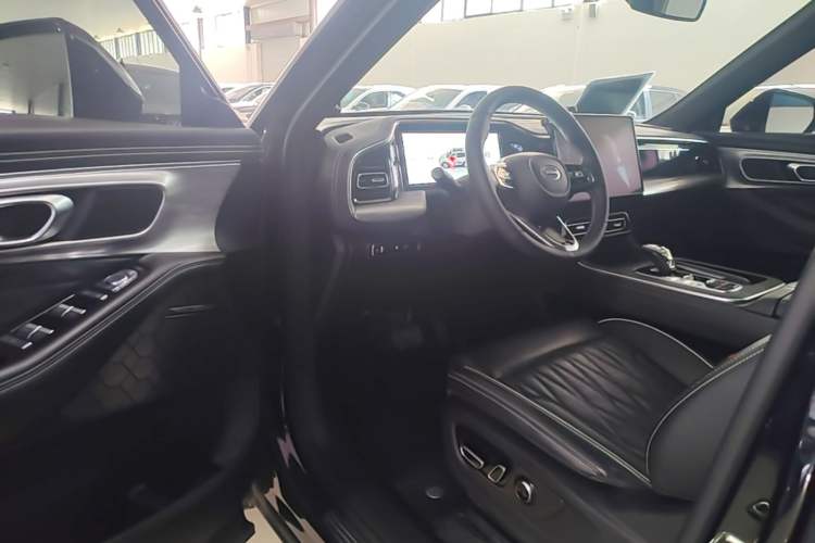Used GAC Trumpchi GS8 2024 Linghang Series 2.0 TGDI Two-Wheel Drive Luxury Smart Connectivity Version Driver Seat