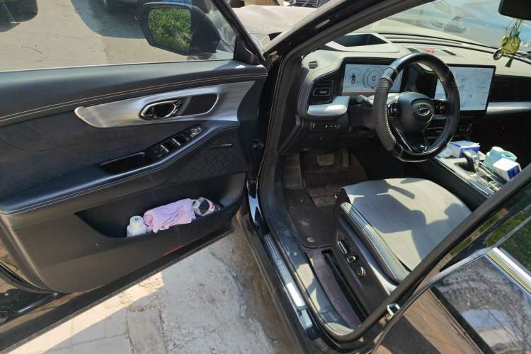 Used GAC Trumpchi GS8 2024 Dual-Motor Series 2.0TM Two-Wheel Drive Premium Edition Driver Seat