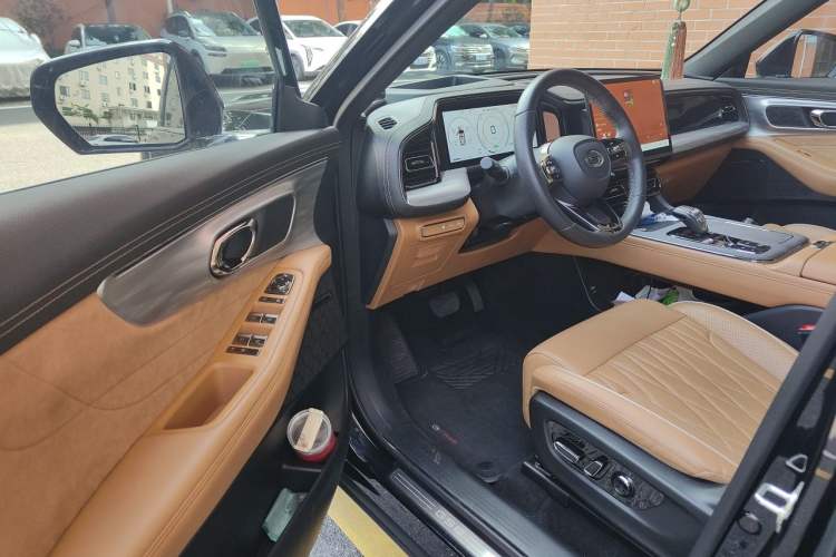 Used GAC Trumpchi GS8 2024 Dual-Motor Series 2.0TM Two-Wheel Drive Premium Edition Driver Seat