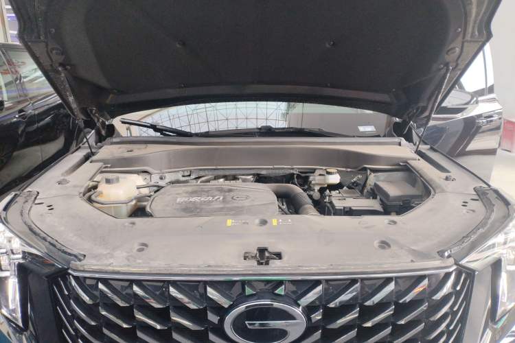 Used GAC Trumpchi GS8 2024 Linghang Series 2.0 TGDI Two-Wheel Drive Luxury Smart Connectivity Version Engine Bay