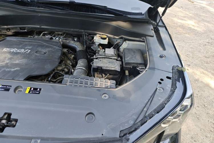 Used GAC Trumpchi GS8 2024 Linghang Series 2.0 TGDI Two-Wheel Drive Luxury Smart Connectivity Version Engine Bay Left