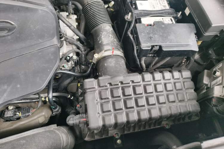 Used GAC Trumpchi GS8 2024 Linghang Series 2.0 TGDI Two-Wheel Drive Luxury Smart Connectivity Version Engine Bay Left
