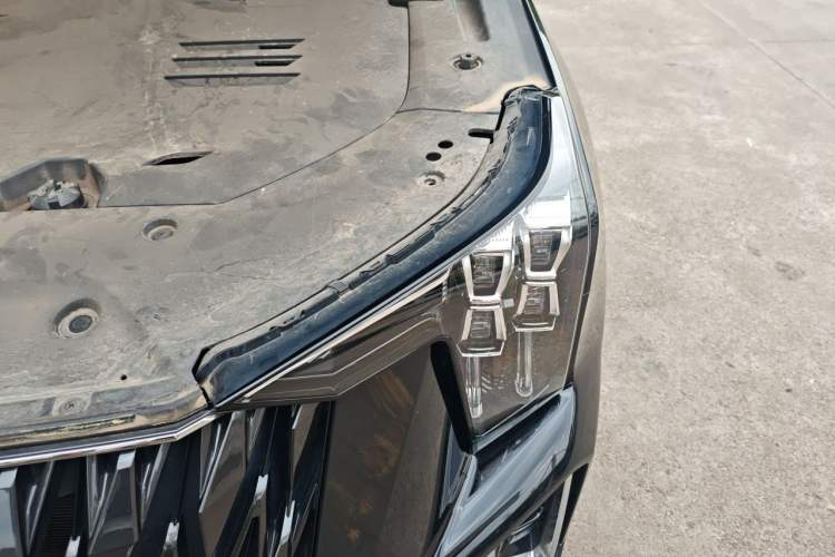Used GAC Trumpchi GS8 2024 Dual-Motor Series 2.0TM Four-Wheel Drive Premium Edition Engine Bay Left