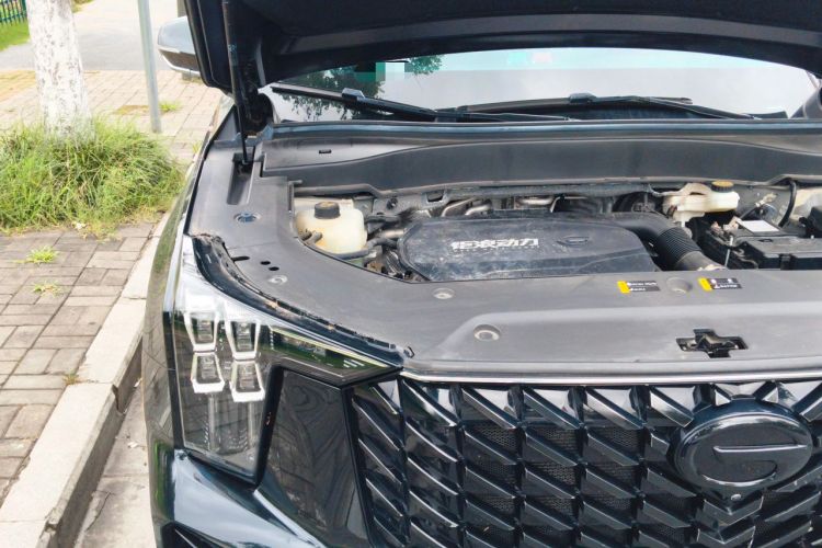 Used GAC Trumpchi GS8 2024 Linghang Series 2.0 TGDI Two-Wheel Drive Luxury Smart Connectivity Version Engine Bay Right