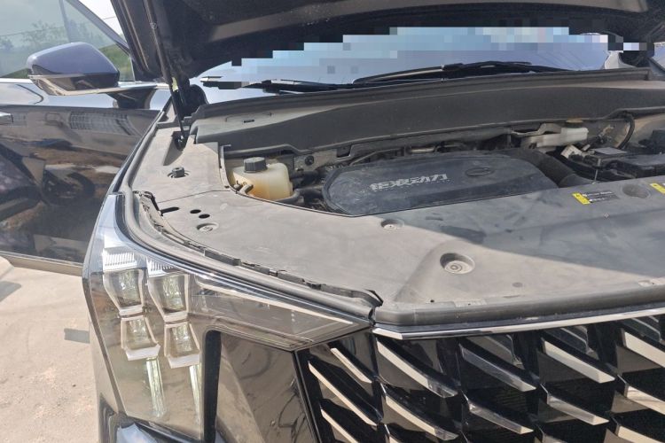 Used GAC Trumpchi GS8 2024 Linghang Series 2.0 TGDI Two-Wheel Drive Luxury Smart Connectivity Version Engine Bay Right