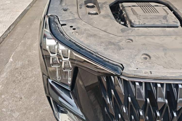 Used GAC Trumpchi GS8 2024 Dual-Motor Series 2.0TM Four-Wheel Drive Premium Edition Engine Bay Right