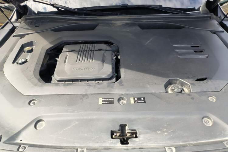 Used GAC Trumpchi GS8 2024 Dual-Motor Series 2.0TM Two-Wheel Drive Premium Edition Engine Bay