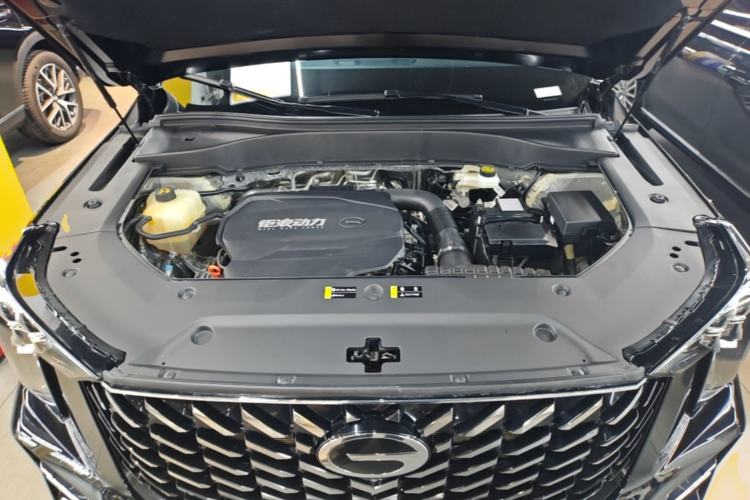 Used GAC Trumpchi GS8 2024 Linghang Series 2.0 TGDI Two-Wheel Drive Luxury Smart Connectivity Version Engine Bay