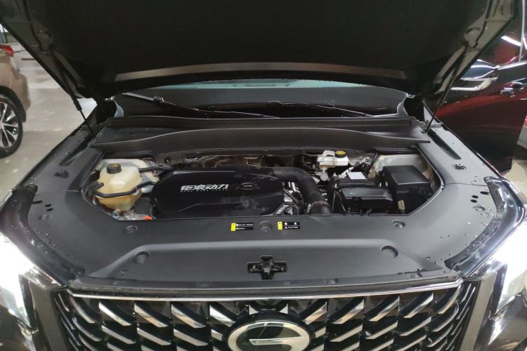 Used GAC Trumpchi GS8 2024 Linghang Series 2.0 TGDI Four-Wheel Drive Luxury Smart Connectivity Version Engine Bay