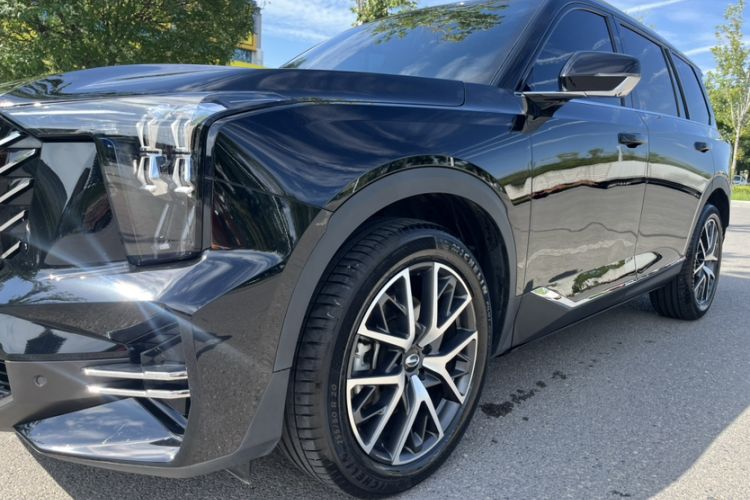 Used GAC Trumpchi GS8 2024 Linghang Series 2.0 TGDI Two-Wheel Drive Luxury Smart Connectivity Version Exterior 1