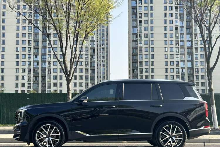 Used GAC Trumpchi GS8 2024 Linghang Series 2.0 TGDI Two-Wheel Drive Luxury Smart Connectivity Version Exterior 2