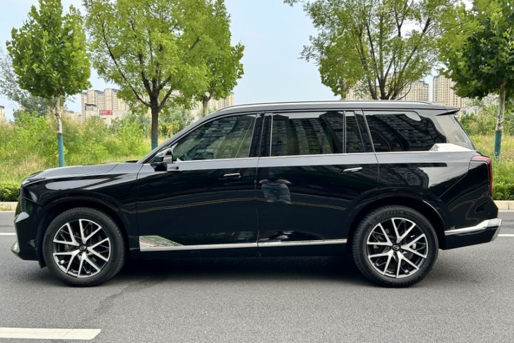 Used GAC Trumpchi GS8 2024 Dual-Motor Series 2.0TM Four-Wheel Drive Premium Edition Exterior 3