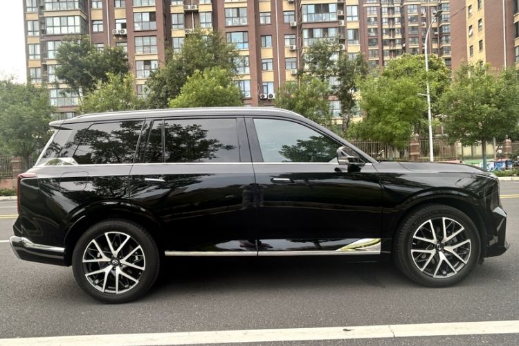 Used GAC Trumpchi GS8 2024 Dual-Motor Series 2.0TM Four-Wheel Drive Premium Edition Exterior 4