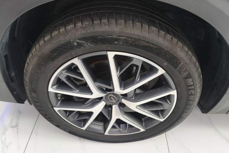 Used GAC Trumpchi GS8 2024 Linghang Series 2.0 TGDI Two-Wheel Drive Luxury Smart Connectivity Version Exterior 4