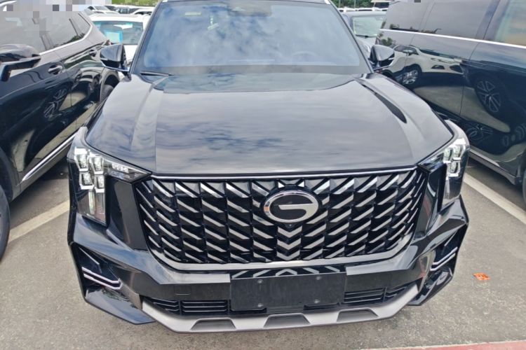 Used GAC Trumpchi GS8 2024 Linghang Series 2.0 TGDI Four-Wheel Drive Luxury Smart Connectivity Version Front