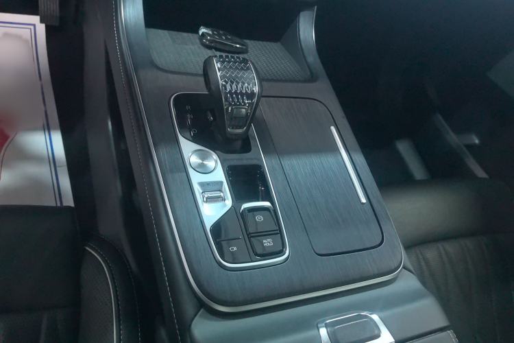 Used GAC Trumpchi GS8 2024 Linghang Series 2.0 TGDI Two-Wheel Drive Luxury Smart Connectivity Version Gear Lever