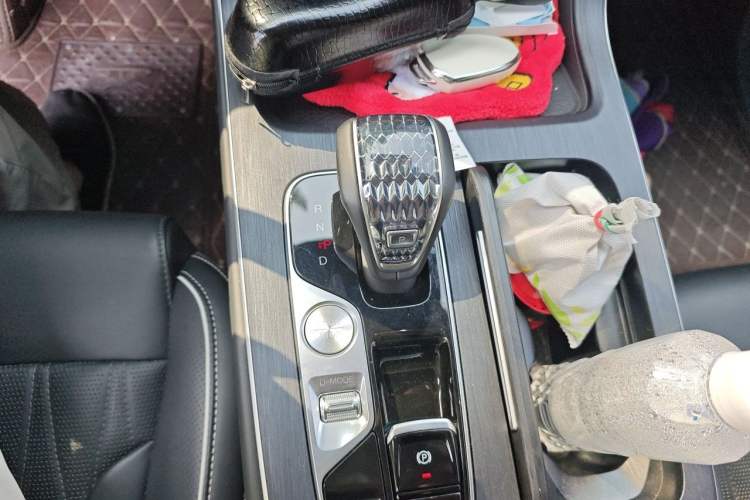 Used GAC Trumpchi GS8 2024 Linghang Series 2.0 TGDI Two-Wheel Drive Luxury Smart Connectivity Version Gear Lever