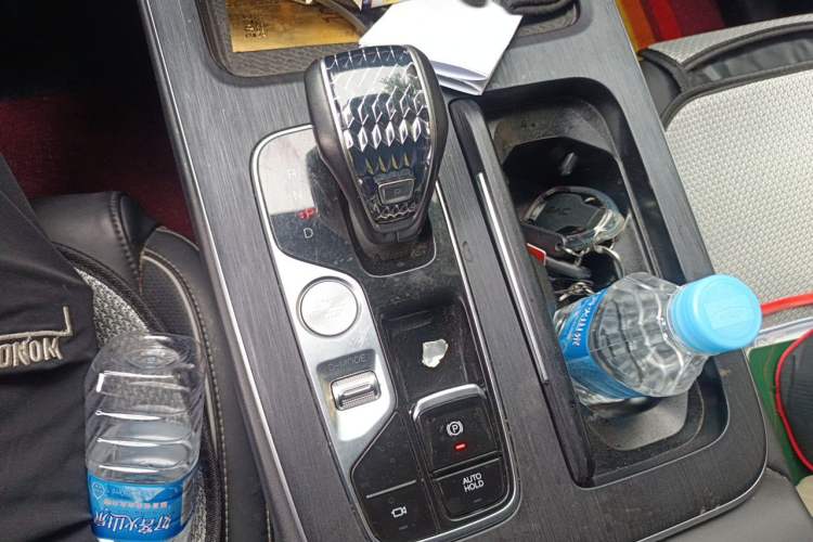 Used GAC Trumpchi GS8 2024 Linghang Series 2.0 TGDI Two-Wheel Drive Luxury Smart Connectivity Version Gear Lever