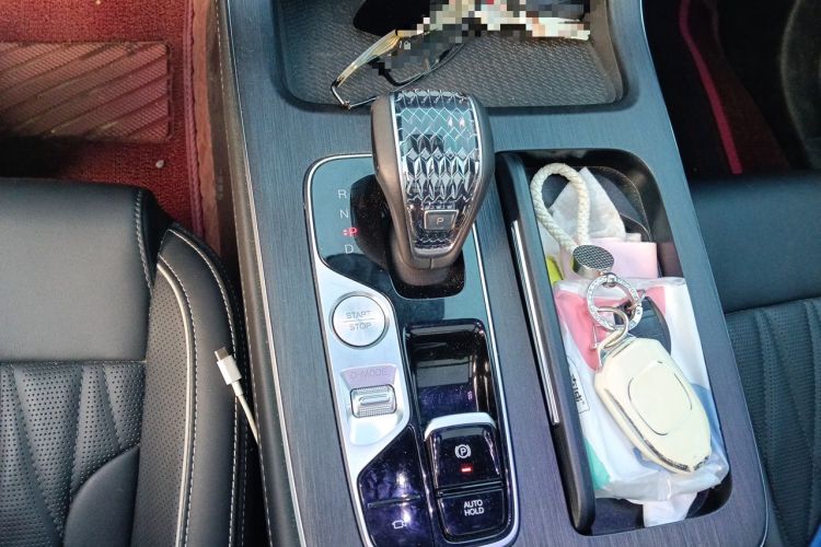 Used GAC Trumpchi GS8 2024 Linghang Series 2.0 TGDI Two-Wheel Drive Luxury Smart Connectivity Version Gear Lever