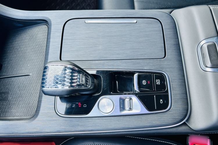 Used GAC Trumpchi GS8 2024 Linghang Series 2.0 TGDI Two-Wheel Drive Luxury Smart Connectivity Version Gear Lever