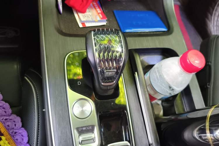 Used GAC Trumpchi GS8 2024 Linghang Series 2.0 TGDI Two-Wheel Drive Luxury Smart Connectivity Version Gear Lever