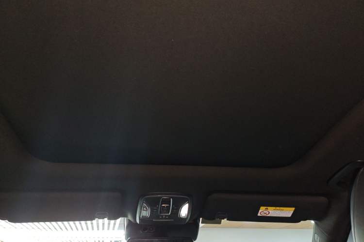 Used GAC Trumpchi GS8 2024 Linghang Series 2.0 TGDI Two-Wheel Drive Luxury Smart Connectivity Version Headliner