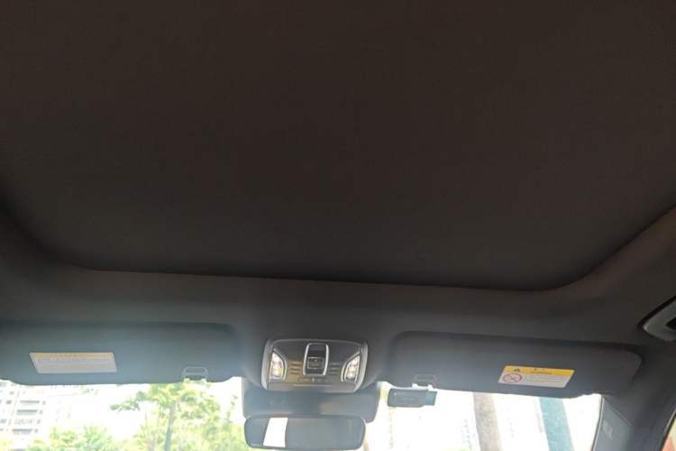 Used GAC Trumpchi GS8 2024 Linghang Series 2.0 TGDI Four-Wheel Drive Luxury Smart Connectivity Version Headliner