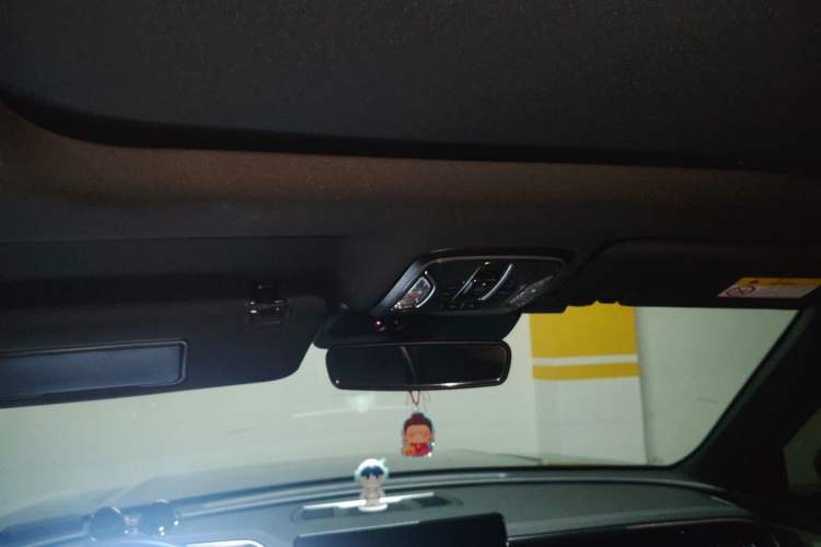 Used GAC Trumpchi GS8 2024 Linghang Series 2.0 TGDI Two-Wheel Drive Luxury Smart Connectivity Version Headliner