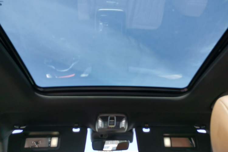 Used GAC Trumpchi GS8 2024 Linghang Series 2.0 TGDI Two-Wheel Drive Luxury Smart Connectivity Version Headliner