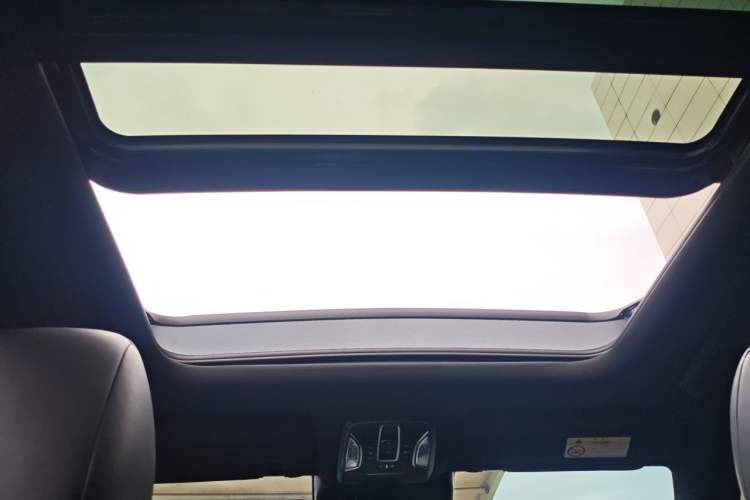 Used GAC Trumpchi GS8 2024 Dual-Motor Series 2.0TM Four-Wheel Drive Premium Edition Headliner