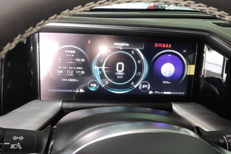 Used GAC Trumpchi GS8 2024 Linghang Series 2.0 TGDI Two-Wheel Drive Luxury Smart Connectivity Version Instrument Cluster