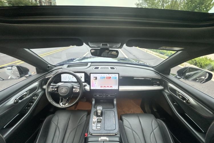 Used GAC Trumpchi GS8 2024 Dual-Motor Series 2.0TM Four-Wheel Drive Premium Edition Interior 1