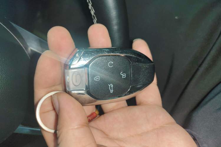 Used GAC Trumpchi GS8 2024 Linghang Series 2.0 TGDI Two-Wheel Drive Luxury Smart Connectivity Version Interior 1