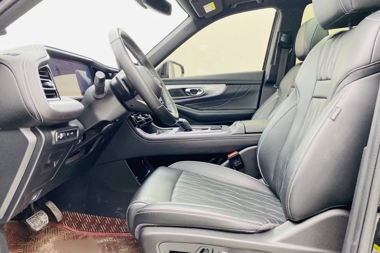 Used GAC Trumpchi GS8 2024 Linghang Series 2.0 TGDI Two-Wheel Drive Luxury Smart Connectivity Version Interior 2