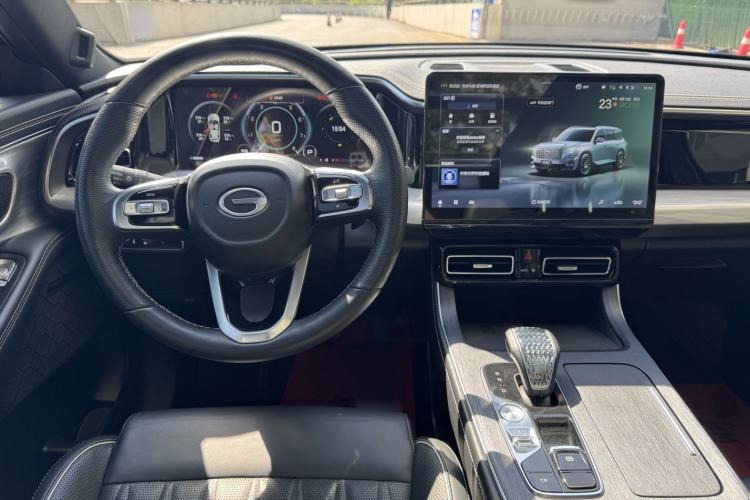 Used GAC Trumpchi GS8 2024 Linghang Series 2.0 TGDI Two-Wheel Drive Luxury Smart Connectivity Version Interior 2