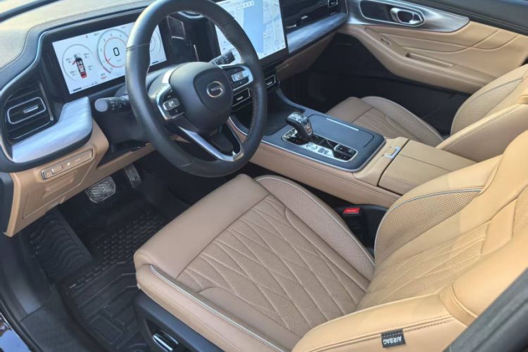 Used GAC Trumpchi GS8 2024 Linghang Series 2.0 TGDI Two-Wheel Drive Luxury Smart Connectivity Version Interior 2