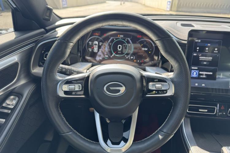 Used GAC Trumpchi GS8 2024 Linghang Series 2.0 TGDI Two-Wheel Drive Luxury Smart Connectivity Version Interior 3