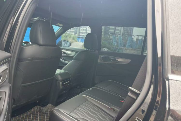 Used GAC Trumpchi GS8 2024 Linghang Series 2.0 TGDI Two-Wheel Drive Luxury Smart Connectivity Version Interior 3