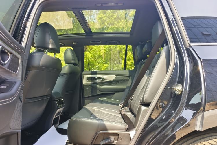 Used GAC Trumpchi GS8 2024 Linghang Series 2.0 TGDI Two-Wheel Drive Luxury Smart Connectivity Version Interior 3