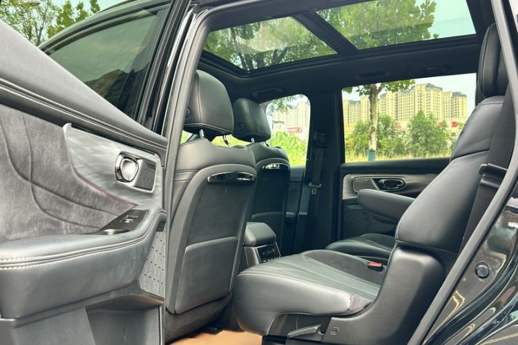 Used GAC Trumpchi GS8 2024 Dual-Motor Series 2.0TM Four-Wheel Drive Premium Edition Interior 4