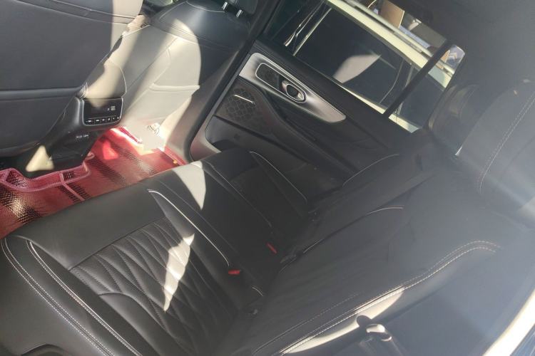 Used GAC Trumpchi GS8 2024 Linghang Series 2.0 TGDI Two-Wheel Drive Luxury Smart Connectivity Version Interior 4