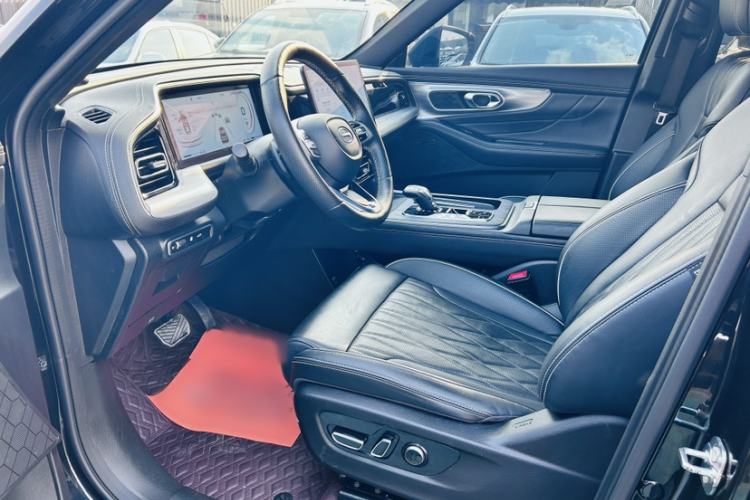 Used GAC Trumpchi GS8 2024 Linghang Series 2.0 TGDI Two-Wheel Drive Luxury Smart Connectivity Version Interior 4