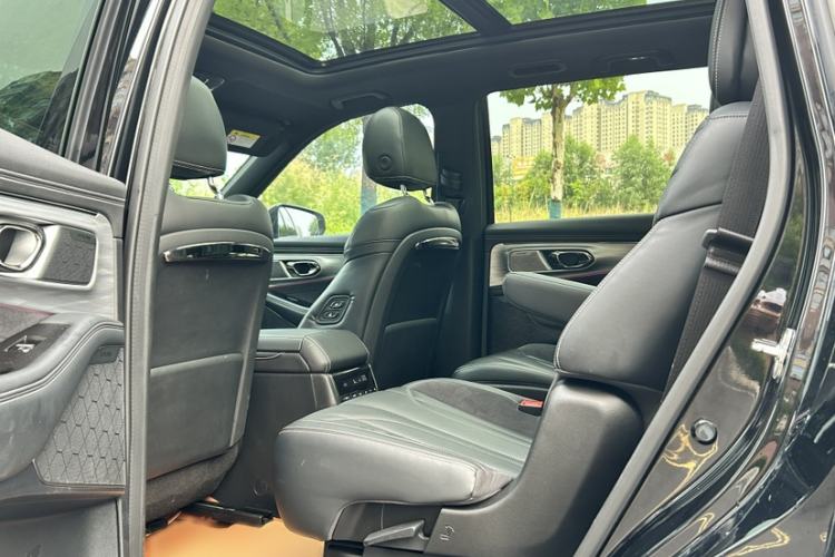 Used GAC Trumpchi GS8 2024 Dual-Motor Series 2.0TM Four-Wheel Drive Premium Edition Interior 5